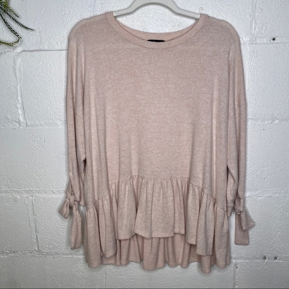 Soprano Pink Peplum Hem Hi/Low Super Soft Long Tie Sleeve Top Size large - Picture 2 of 8